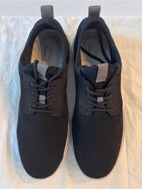 Clarks Brantin Knit Men’s Black Mesh Sneakers with Gray Pull Tabs size 10.5